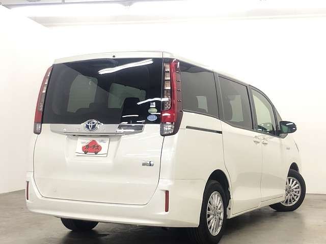 Toyota NOAH HYBRID 2016-02 13257-2