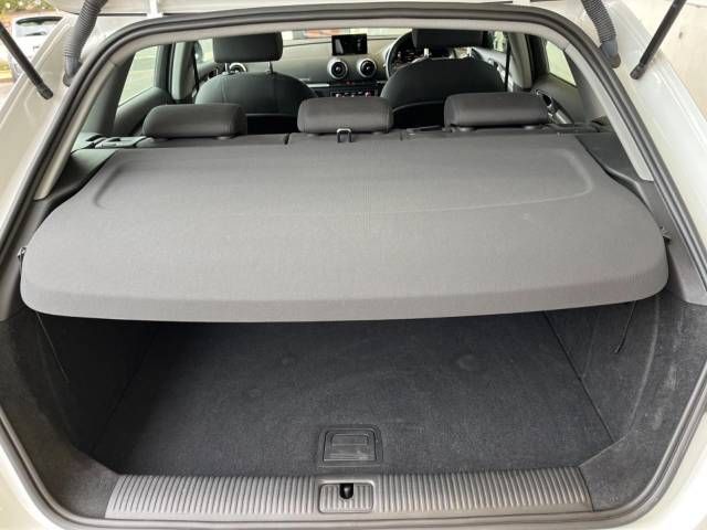 Audi A3 2018-06 25356-12