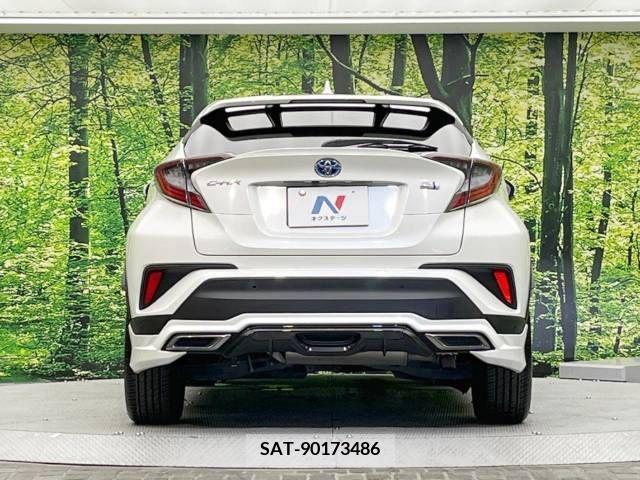 Toyota C-HR 2017-12 357768-18