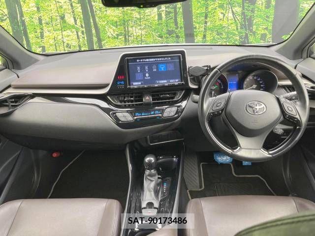 Toyota C-HR 2017-12 357768-1