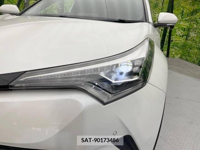 Toyota C-HR 2017-12 357768-15