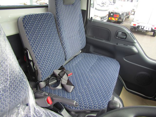 Mazda TITAN 2023-09 23683-20