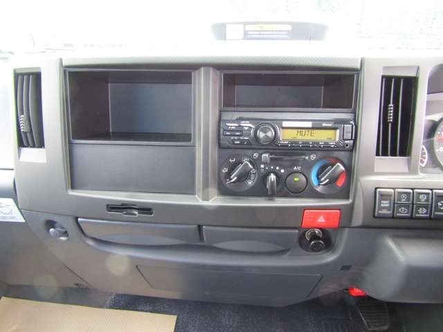 Mazda TITAN 2023-09 23683-12
