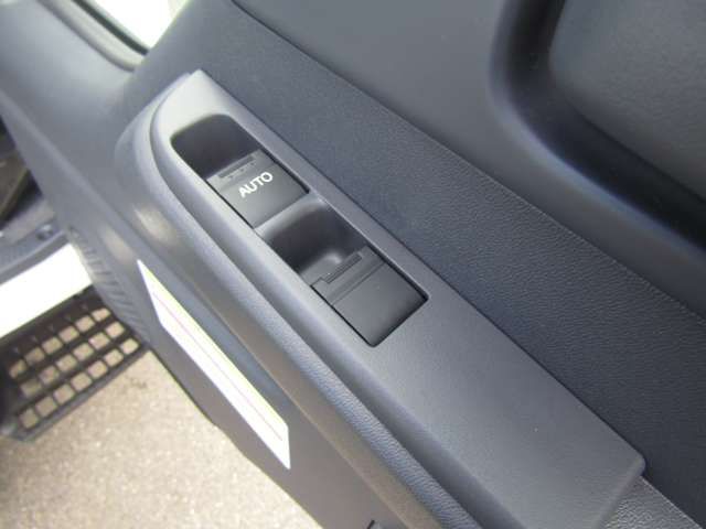 Mazda TITAN 2023-09 23683-18