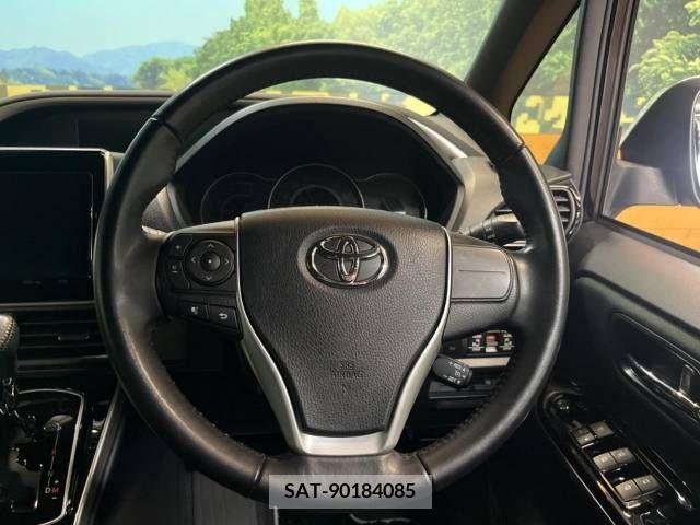 Toyota VOXY 2020-03 370499-12