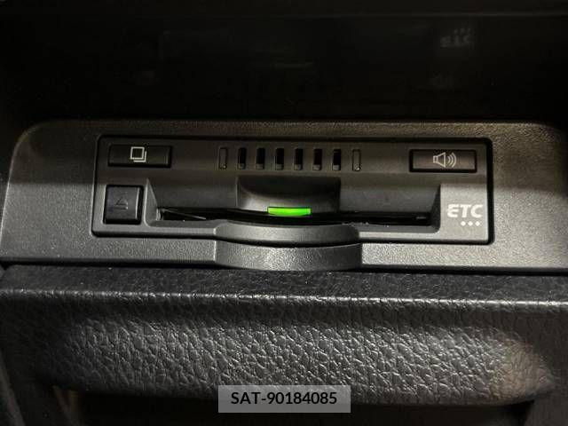 Toyota VOXY 2020-03 370499-6