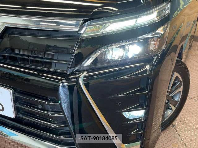 Toyota VOXY 2020-03 370499-13