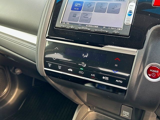Honda FIT HYBRID 2015-02 196238-14