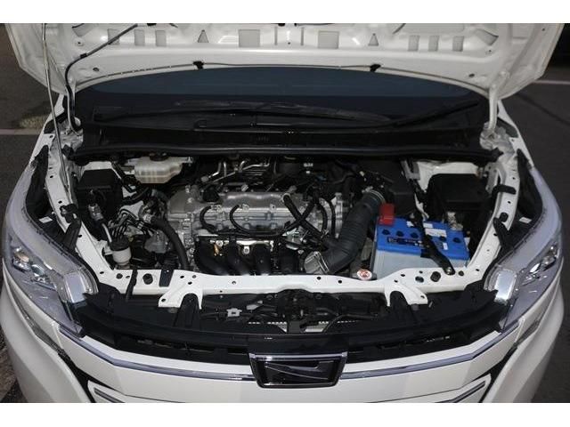 Toyota NOAH 2018-06 183978-17