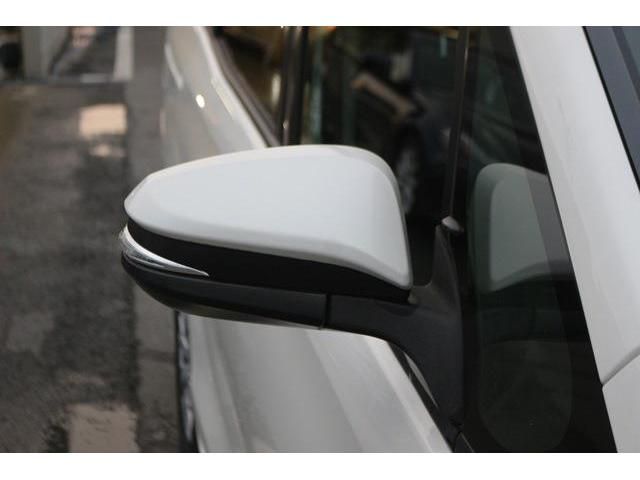 Toyota NOAH 2018-06 183978-6
