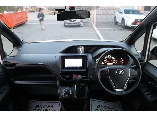 Toyota NOAH 2018-06 183978-13
