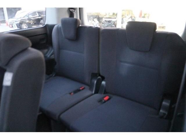Toyota NOAH 2018-06 183978-12