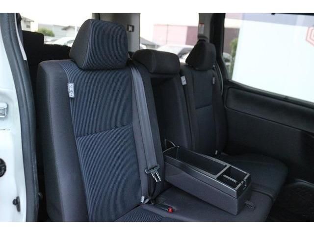Toyota NOAH 2018-06 183978-11