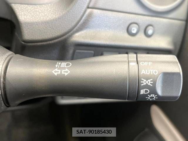 Nissan NOTE 2019-09 365328-6
