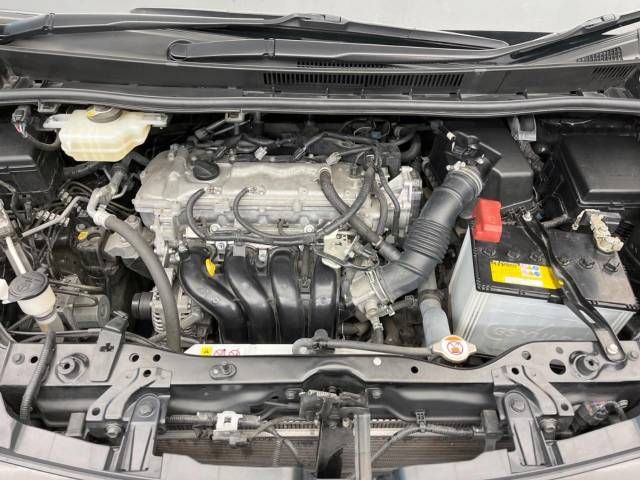 Toyota VOXY 2019-04 182253-19