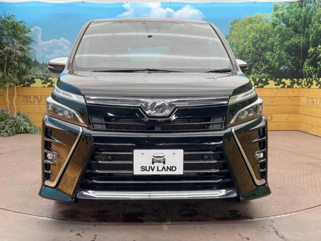 Toyota VOXY 2019-04 182253-14