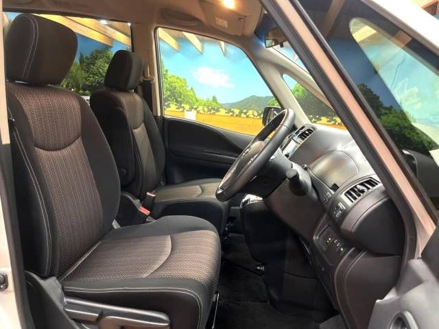 Nissan SERENA 2016-03 20301-8