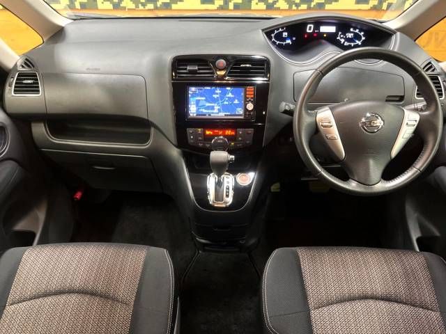 Nissan SERENA 2016-03 20301-1