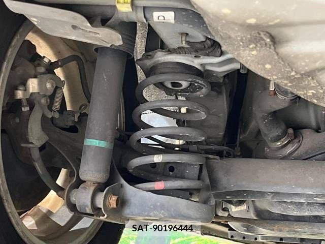 Toyota PRIUS 2010-04 384028-19