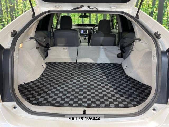 Toyota PRIUS 2010-04 384028-9