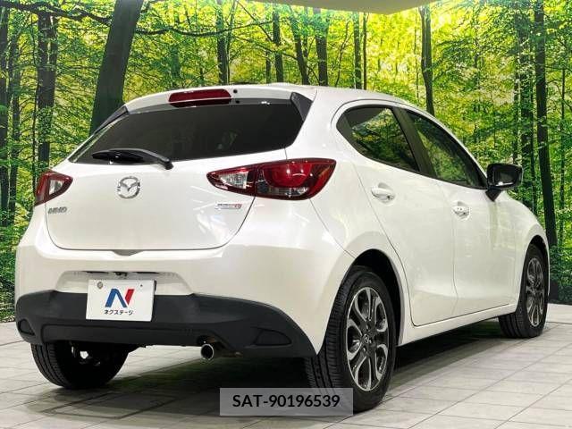 Mazda DEMIO 2015-01 296605-17