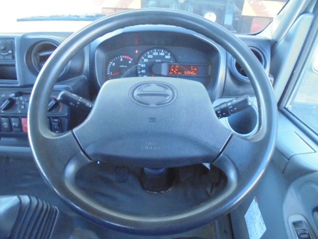 Hino DUTRO 2012-01 13674-1