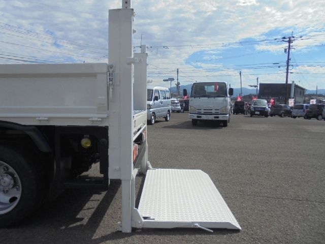 Hino DUTRO 2012-01 13674-26