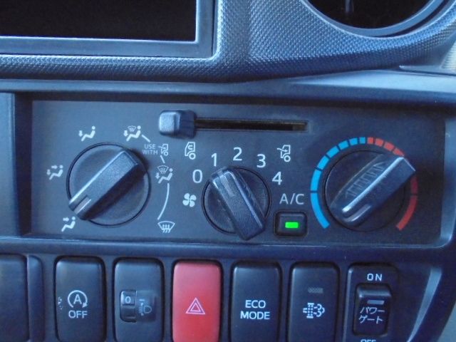 Hino DUTRO 2012-01 13674-13