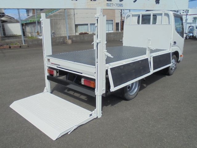 Hino DUTRO 2012-01 13674-29