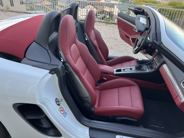 Porsche BOXSTER 2023-04 7956-15