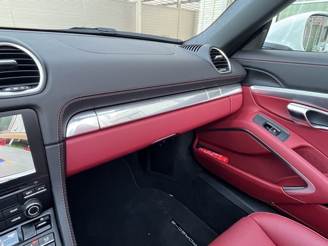 Porsche BOXSTER 2023-04 7956-9
