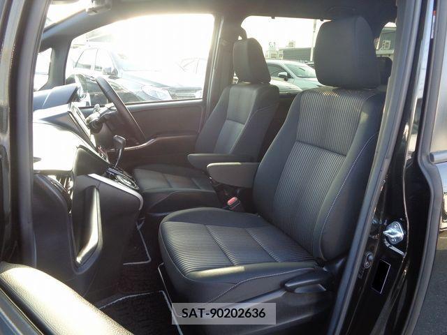 Toyota VOXY 2019-06 234754-4