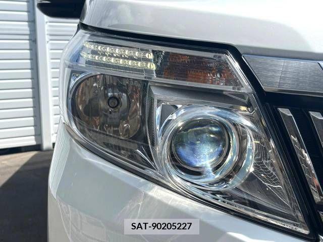 Toyota ESQUIRE 2015-10 390665-15