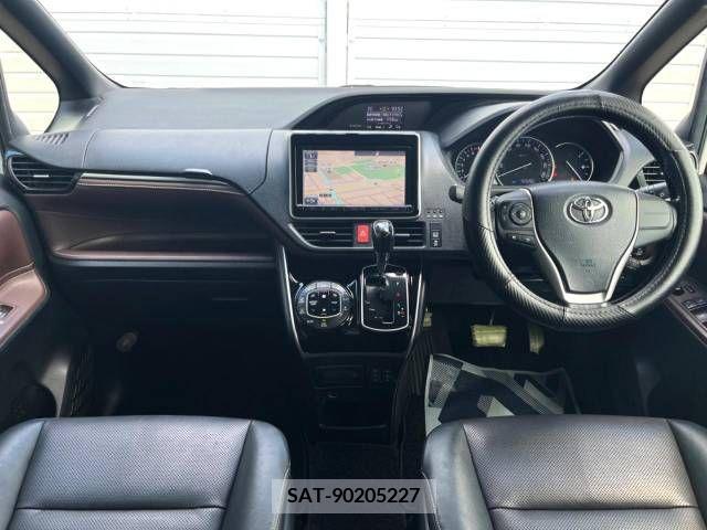 Toyota ESQUIRE 2015-10 390665-1