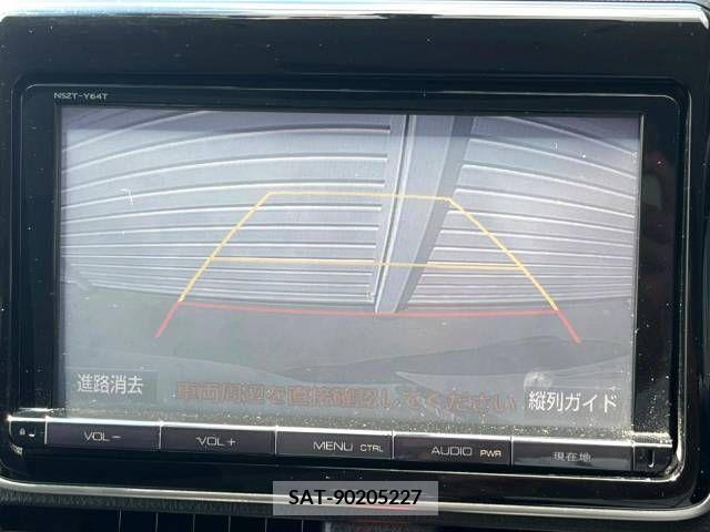 Toyota ESQUIRE 2015-10 390665-3