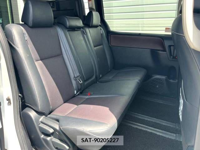 Toyota ESQUIRE 2015-10 390665-11