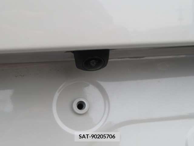 Honda N BOX 2023-11 278815-18
