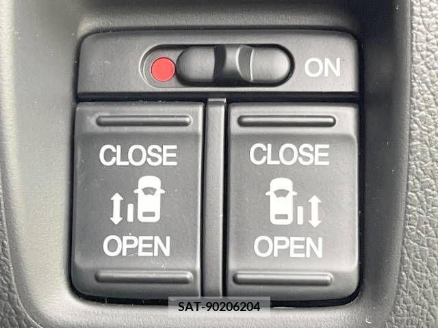 Honda N BOX CUSTOM 2017-09 329803-5