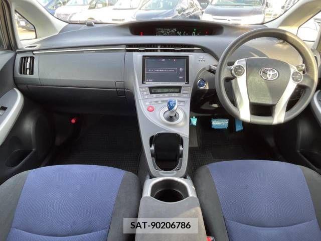 Toyota PRIUS 2015-11 366380-1