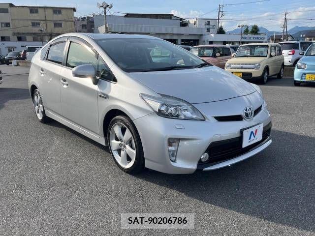 Toyota PRIUS 2015-11 366380-15