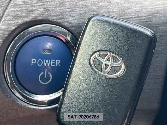 Toyota PRIUS 2015-11 366380-5