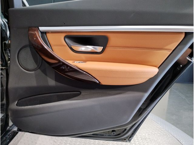 Bmw 3 SERIES 2017-12 182130-28