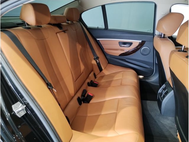 Bmw 3 SERIES 2017-12 182130-11