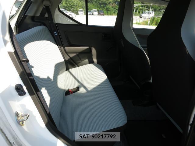 Suzuki ALTO 2017-02 305033-4