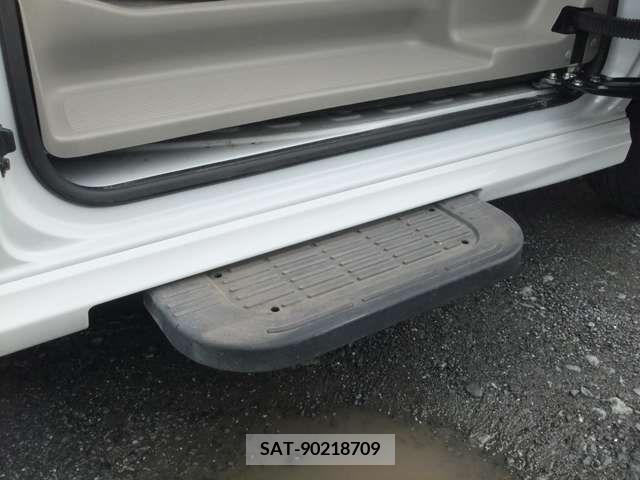 Suzuki EVERY WAGON 2018-03 348799-10