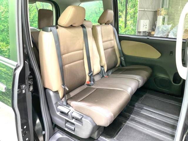 Nissan SERENA 2018-02 196561-9