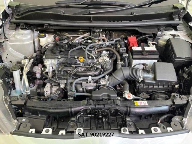 Toyota YARIS 2023-07 395383-18