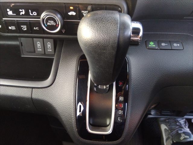 Honda N BOX CUSTOM 2017-11 13876-13