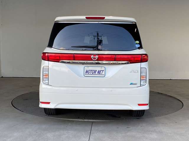 Nissan ELGRAND 2011-03 185618-11