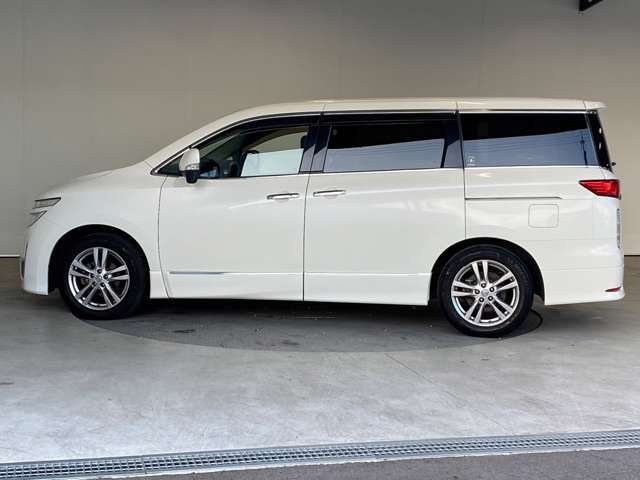 Nissan ELGRAND 2011-03 185618-13